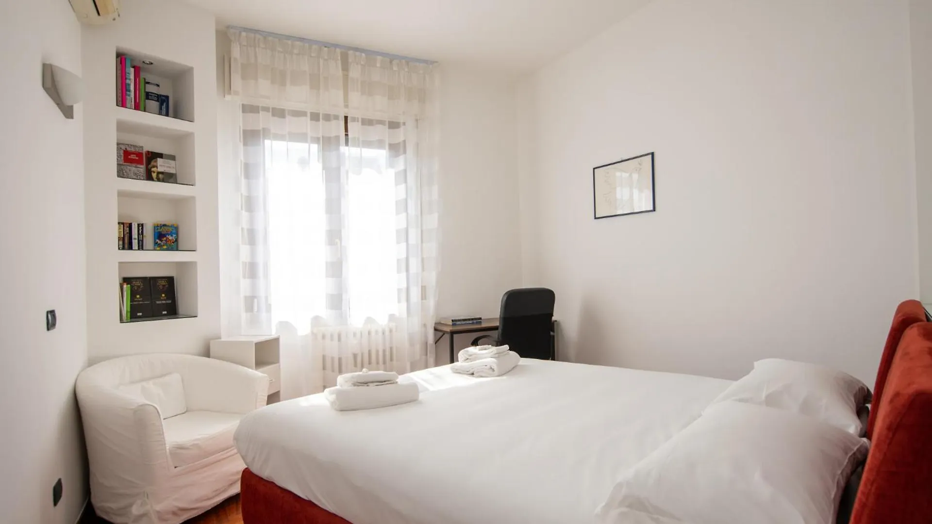 Cadibona 16 - Calvairate District Apartment Milan Italy